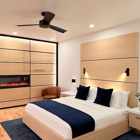 Cribs On Main Hotel Пиктън Екстериор снимка