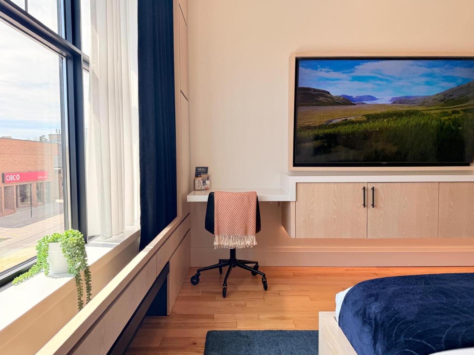Cribs On Main Hotel Пиктън Екстериор снимка